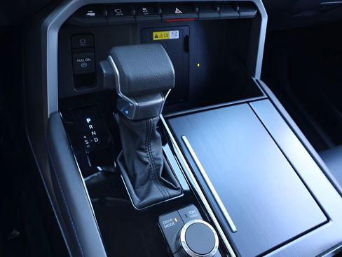 Used 2022 Toyota Tundra Platinum RWD image 27