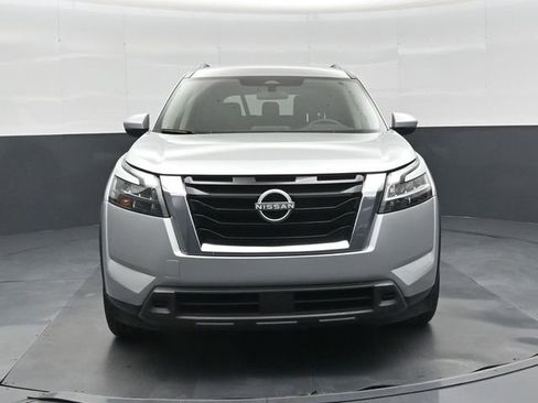 Used 2024 Nissan Pathfinder SV AWD/4WD image 9