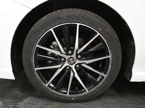 Certified 2024 Toyota Camry SE image 31