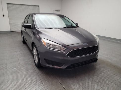 Used 2018 Ford Focus SE FWD image 14