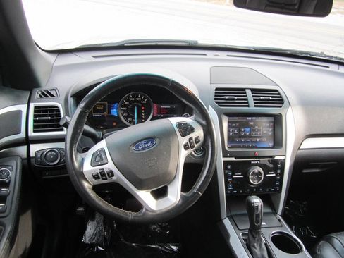 Used 2013 Ford Explorer Sport image 8