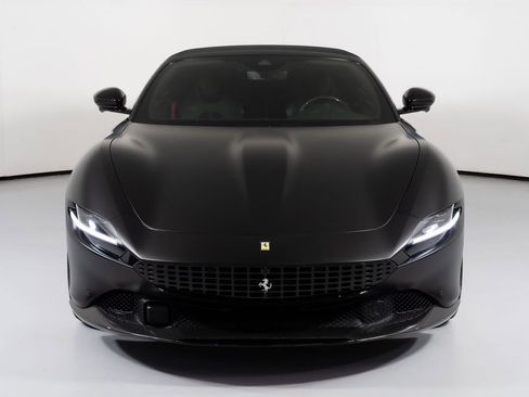 Used 2025 Ferrari Roma Spider image 8