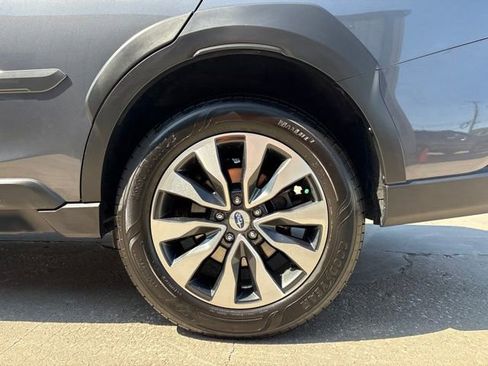 Used 2023 Subaru Outback Limited AWD/4WD image 9
