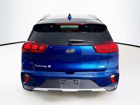 Certified 2021 Kia Niro LX image 6
