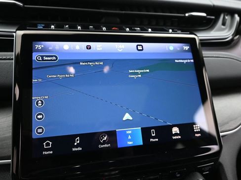 Used 2022 Jeep Grand Cherokee Limited 4xe image 16