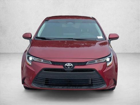 Used 2025 Toyota Corolla LE FWD image 2