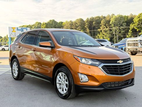 Used 2018 Chevrolet Equinox LT FWD image 9