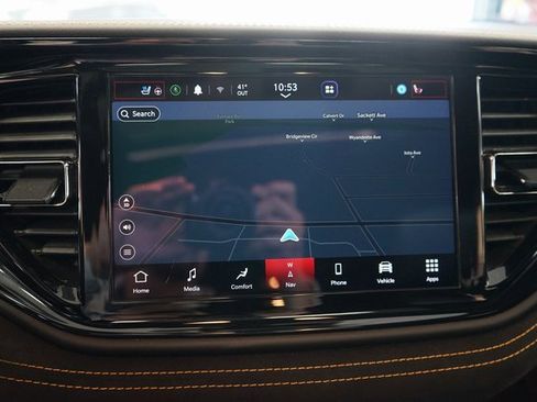 Used 2023 Dodge Durango R/T w/ Hemi Orange Plus Package image 8