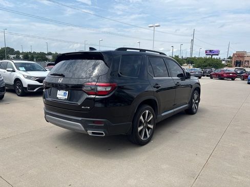 Used 2023 Honda Pilot Elite image 5