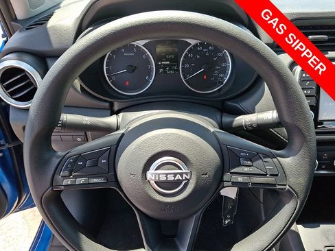 Used 2024 Nissan Versa S w/ S Plus Package FWD image 18