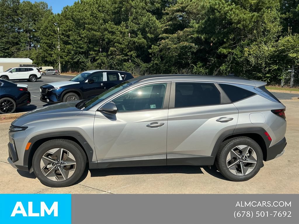 Used 2025 Hyundai Tucson SEL FWD image 2