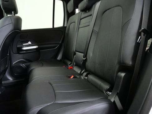 Certified 2026 Mercedes-Benz GLB 250 4MATIC image 17