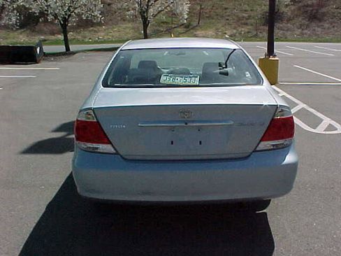 Used 2005 Toyota Camry LE image 7