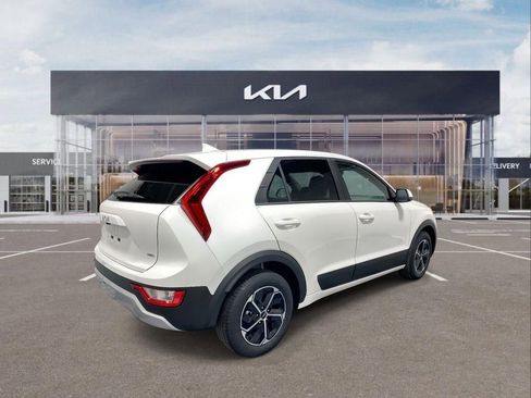 New 2026 Kia Niro LX FWD image 7