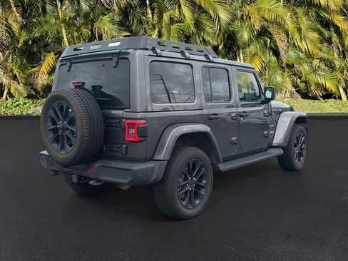 Used 2021 Jeep Wrangler Unlimited Sahara w/ Cold Weather Group AWD/4WD image 6