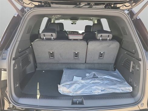 New 2026 Chevrolet Traverse RS image 11