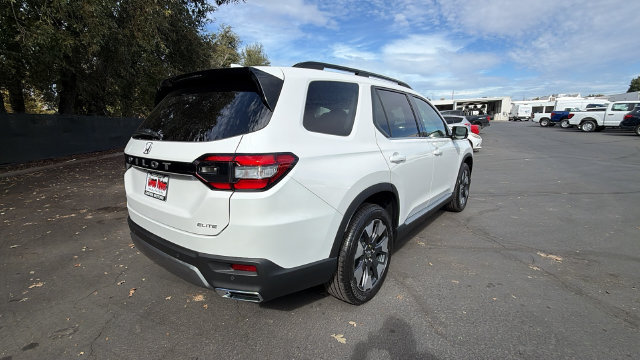 New 2026 Honda Pilot Elite image 4