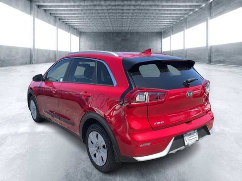 Used 2019 Kia Niro LX FWD image 4