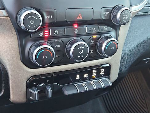 Used 2020 RAM 1500 Laramie image 26