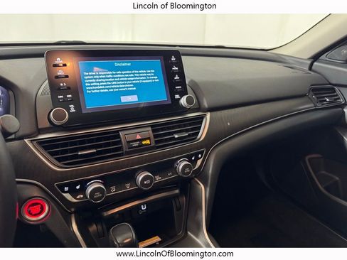 Used 2018 Honda Accord Touring image 25