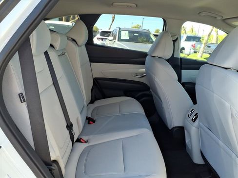 New 2026 Hyundai Tucson SEL image 9