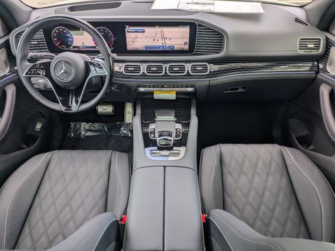 New 2026 Mercedes-Benz Maybach GLS 600 4MATIC image 2