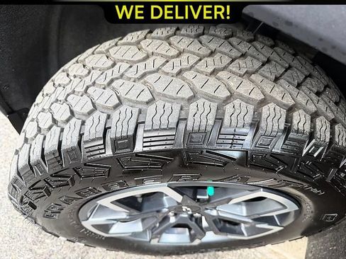 Used 2026 Chevrolet Equinox ACTIV w/ Convenience Package III AWD/4WD image 19