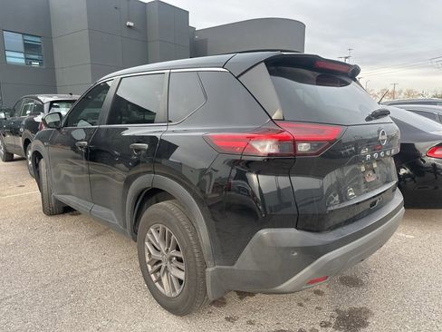 Used 2023 Nissan Rogue S image 6