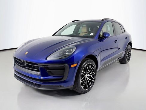Certified 2026 Porsche Macan AWD/4WD image 1