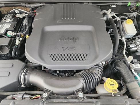 Used 2018 Jeep Wrangler Unlimited Sport S AWD/4WD image 29