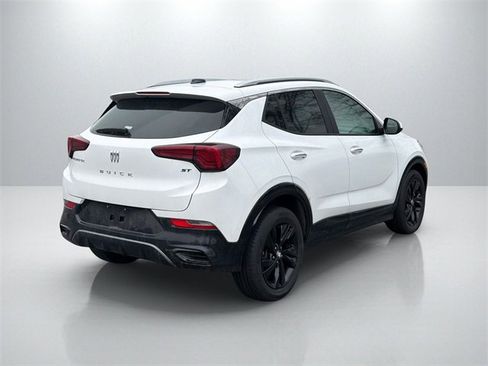 Used 2024 Buick Encore GX Sport Touring image 4