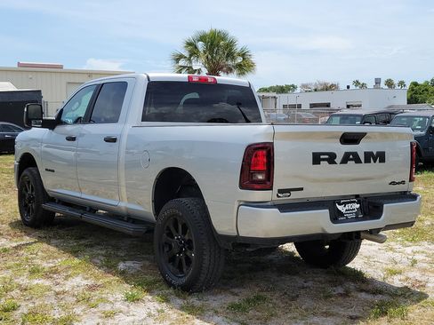 Used 2026 RAM 2500 Big Horn AWD/4WD image 3