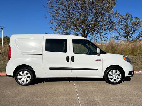 Used 2019 RAM ProMaster City Tradesman SLT image 2