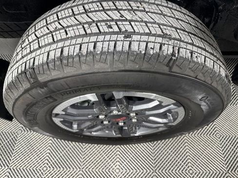 Used 2024 Toyota Tacoma TRD Sport image 11