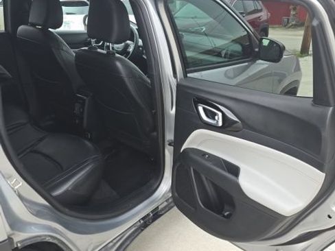 Used 2023 Jeep Compass Limited AWD/4WD image 24