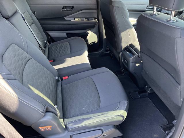 Used 2025 Nissan Pathfinder SV FWD image 22