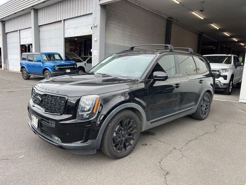 Used 2021 Kia Telluride SX w/ SX Prestige Package image 3