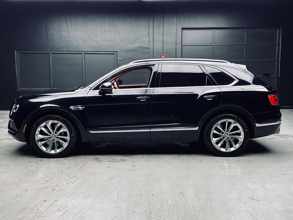 Used 2019 Bentley Bentayga AWD/4WD image 3