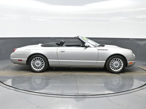 Used 2004 Ford Thunderbird image 7
