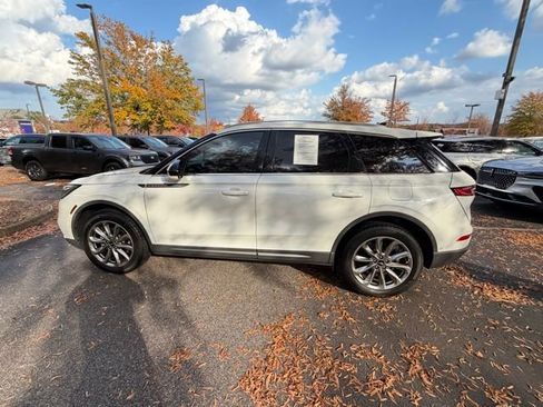 Certified 2021 Lincoln Corsair FWD w/ Premium Package image 4