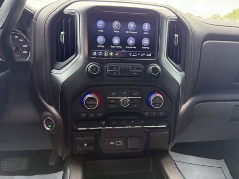 Certified 2022 Chevrolet Silverado 3500 LTZ w/ LTZ Convenience Package image 18