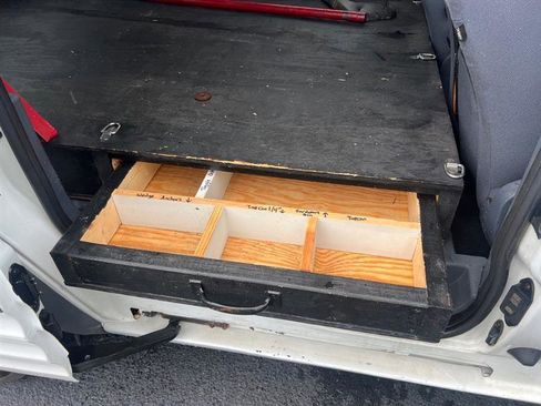 Used 2013 Ford Transit Connect XLT image 31