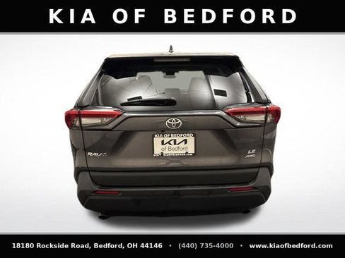 Used 2023 Toyota RAV4 LE AWD/4WD image 7