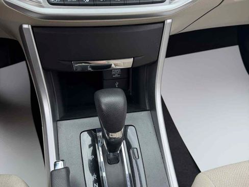 Used 2013 Honda Accord LX image 23