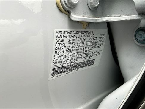 Used 2024 Acura MDX SH-AWD w/ Advance Package image 36