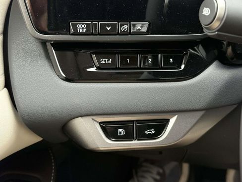 Used 2025 Lexus RX 450h Luxury w/ Convenience Package image 24