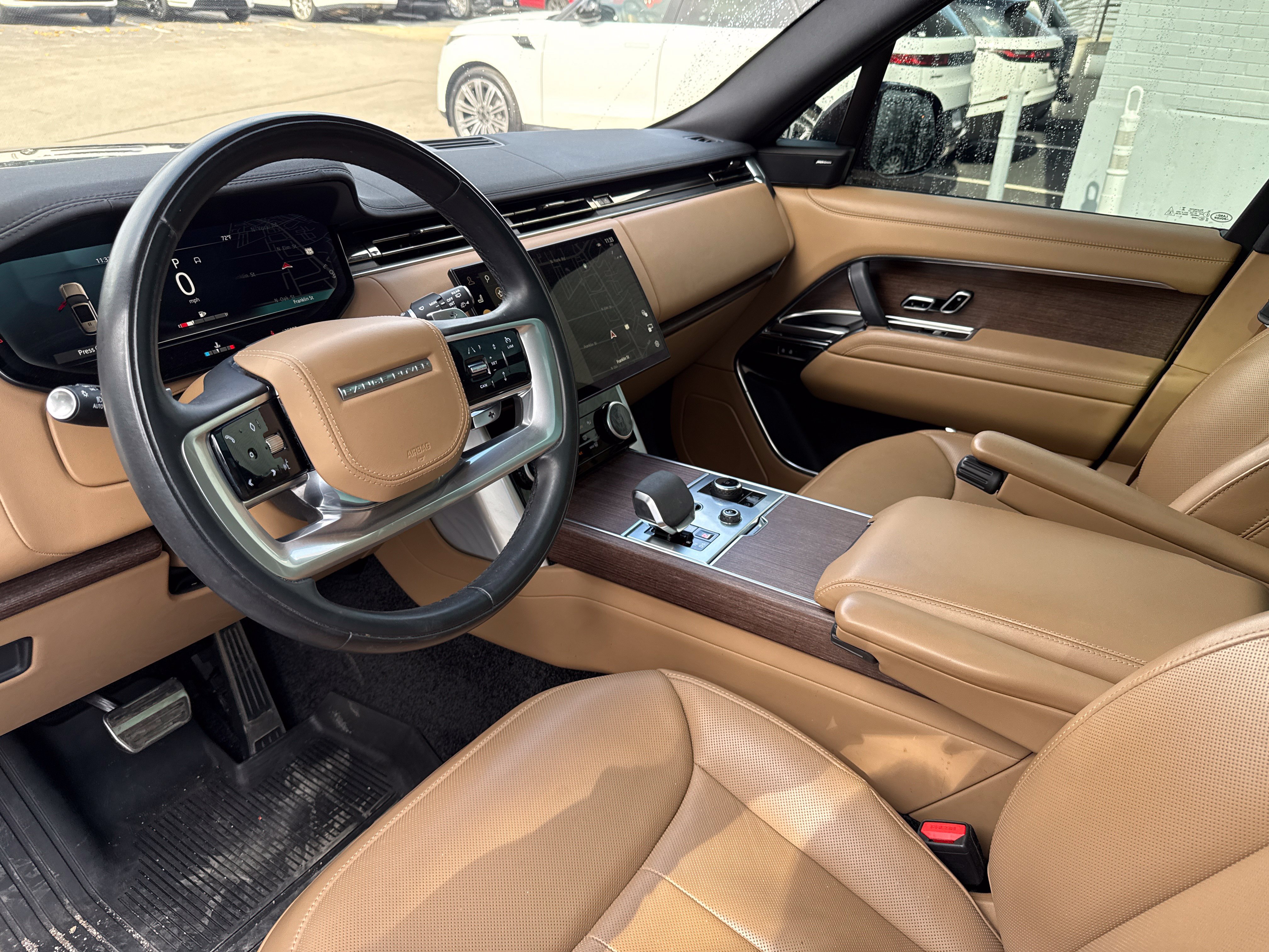 Used 2023 Land Rover Range Rover SE AWD/4WD image 6
