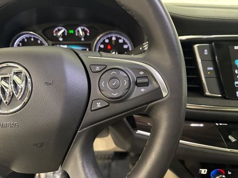 Used 2019 Buick Enclave Essence image 37