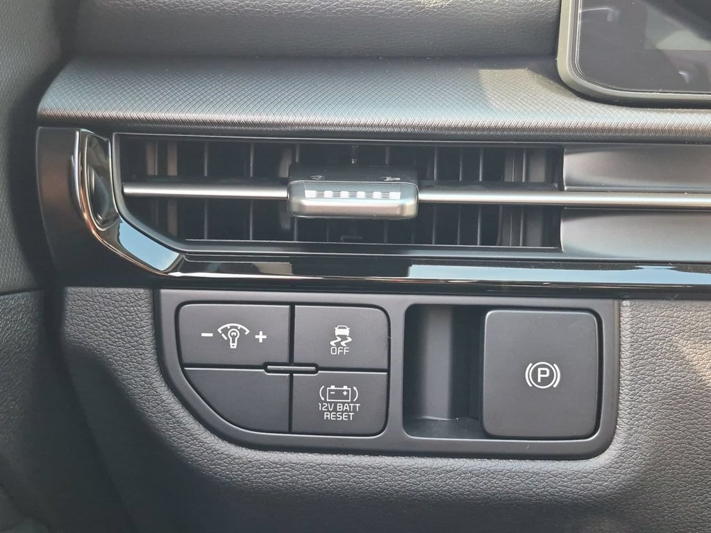 New 2027 Kia Sportage LX FWD image 18