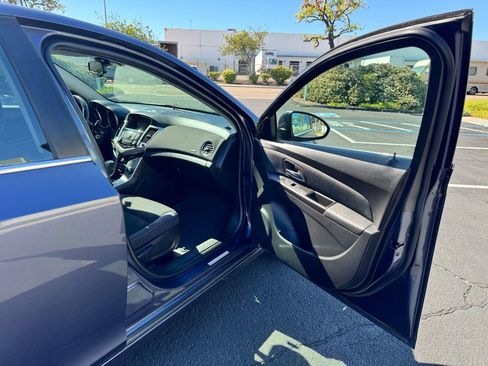 Used 2014 Chevrolet Cruze LT FWD image 20